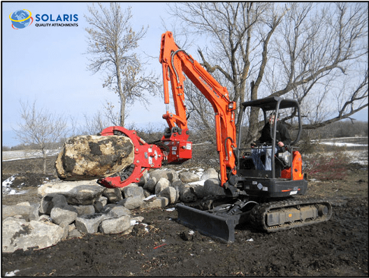 excavator standing on rotating base in action.