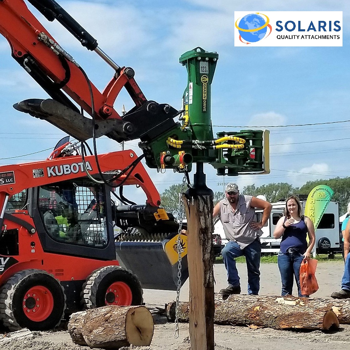 Solaris Grab-N-Drive on Excavator Close up-6